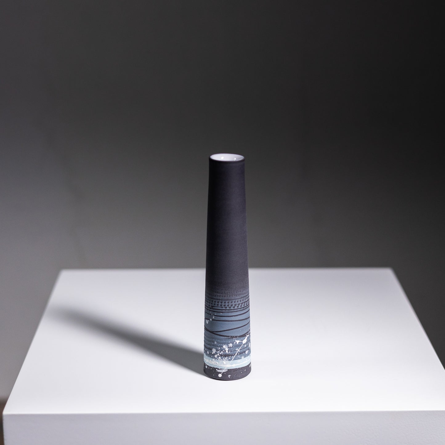 Black Porcelain Bud Vase | 16 x 3 x 2cm