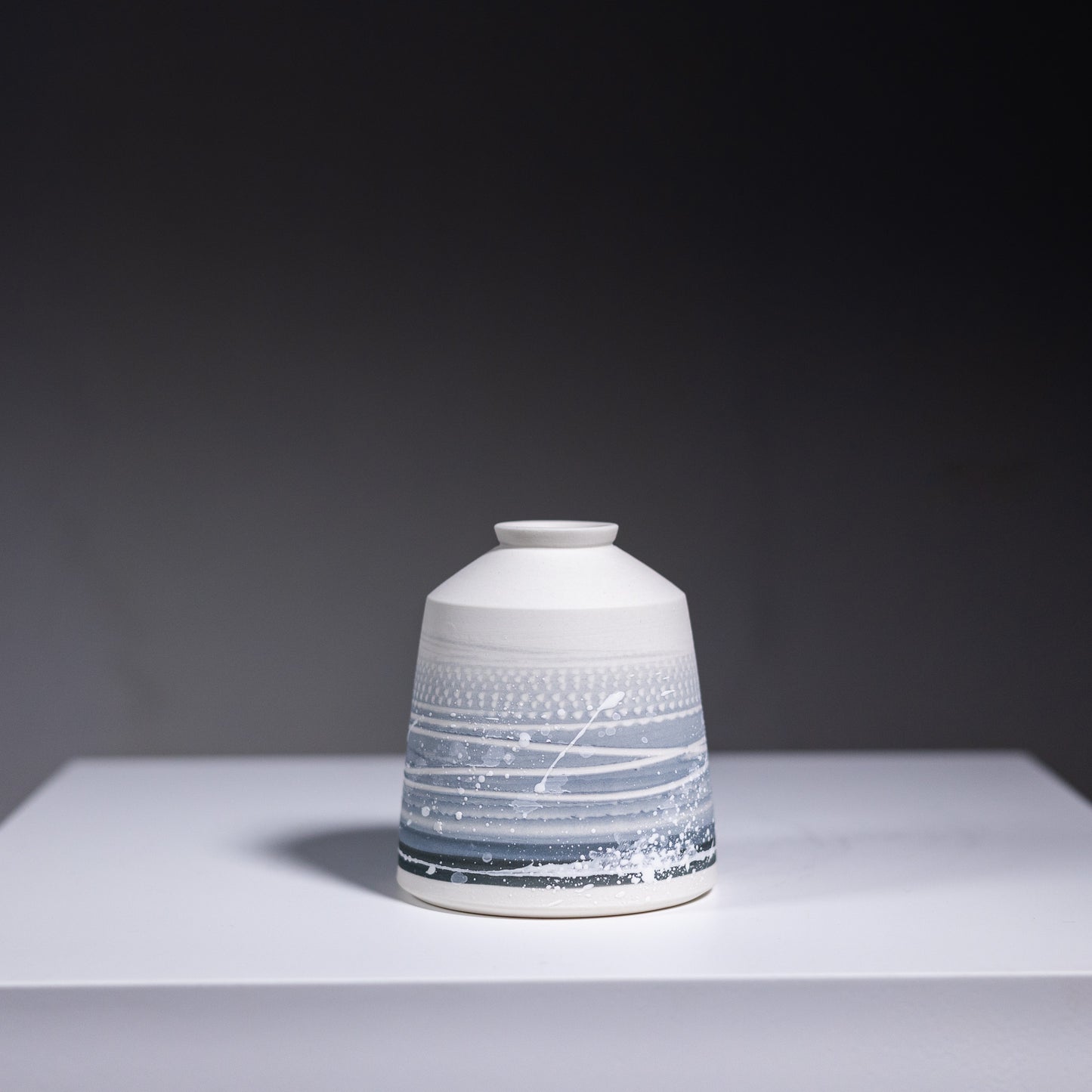 Porcelain Reed Diffuser | Winter Shore | 8.5 x 7.5 x 2.5cm