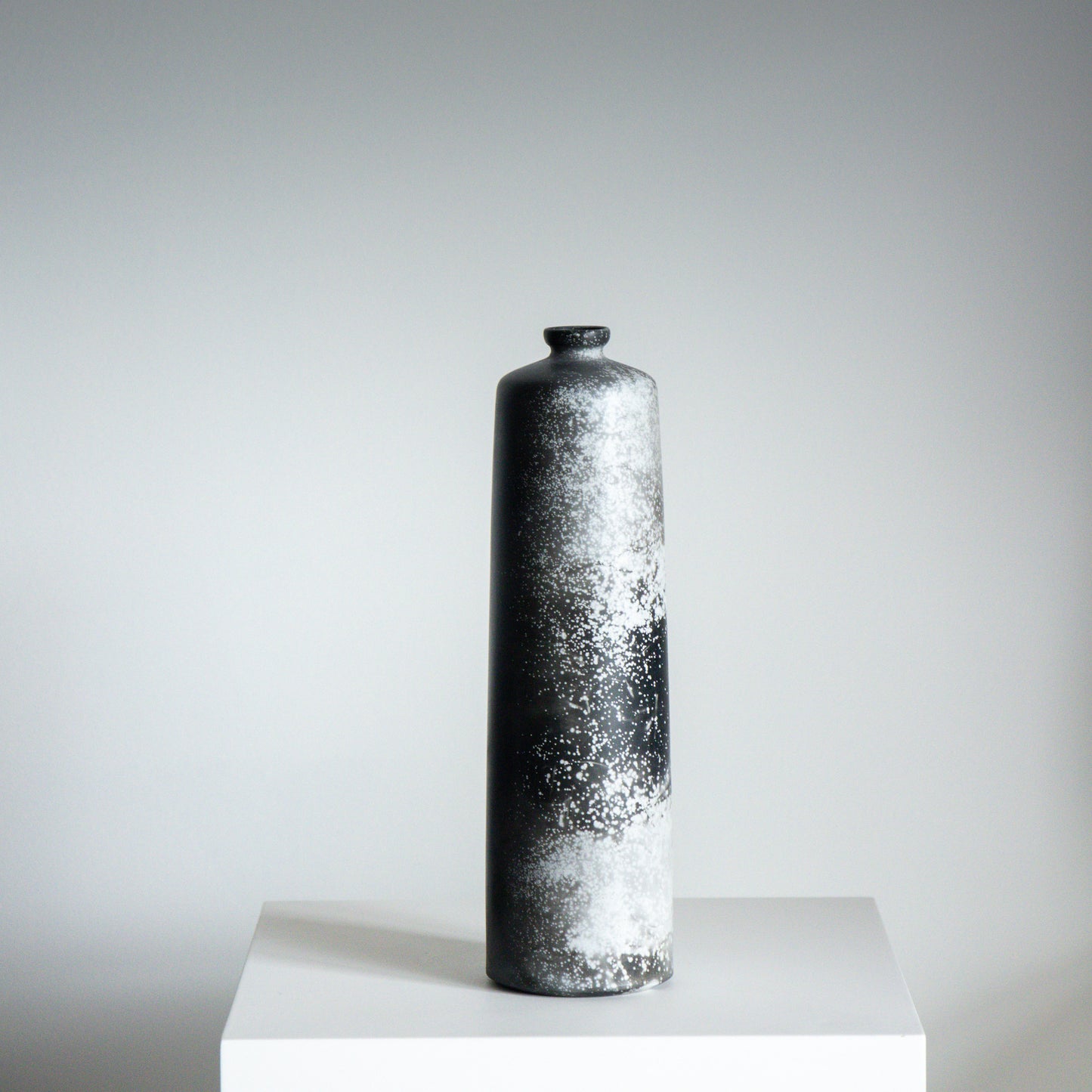 D12 | Smoke Fired Bottle | H:23cm - D:7cm