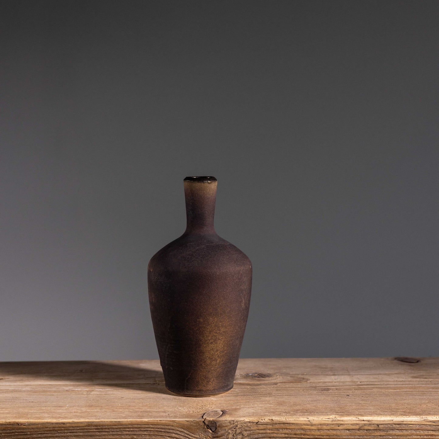 L&S 10 | H: 17.5cm- D: 9cm | Plum / Brown