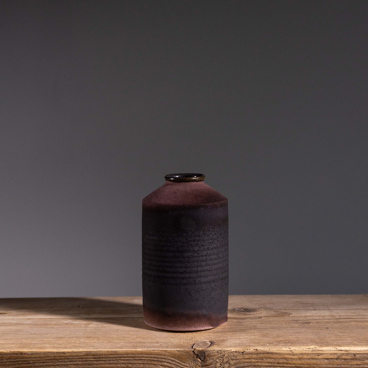 L&S 18 | H: 13cm- D: 7cm | Plum / Brown