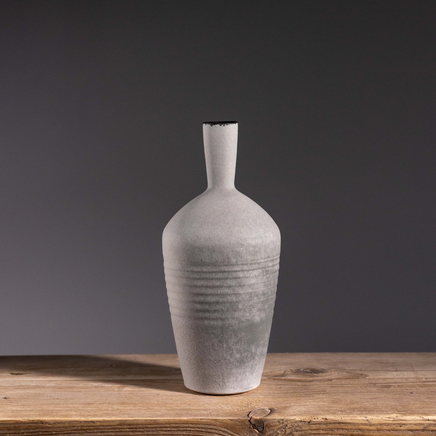 L&S 27 | H: 19.5cm- D: 8.5cm | Sage