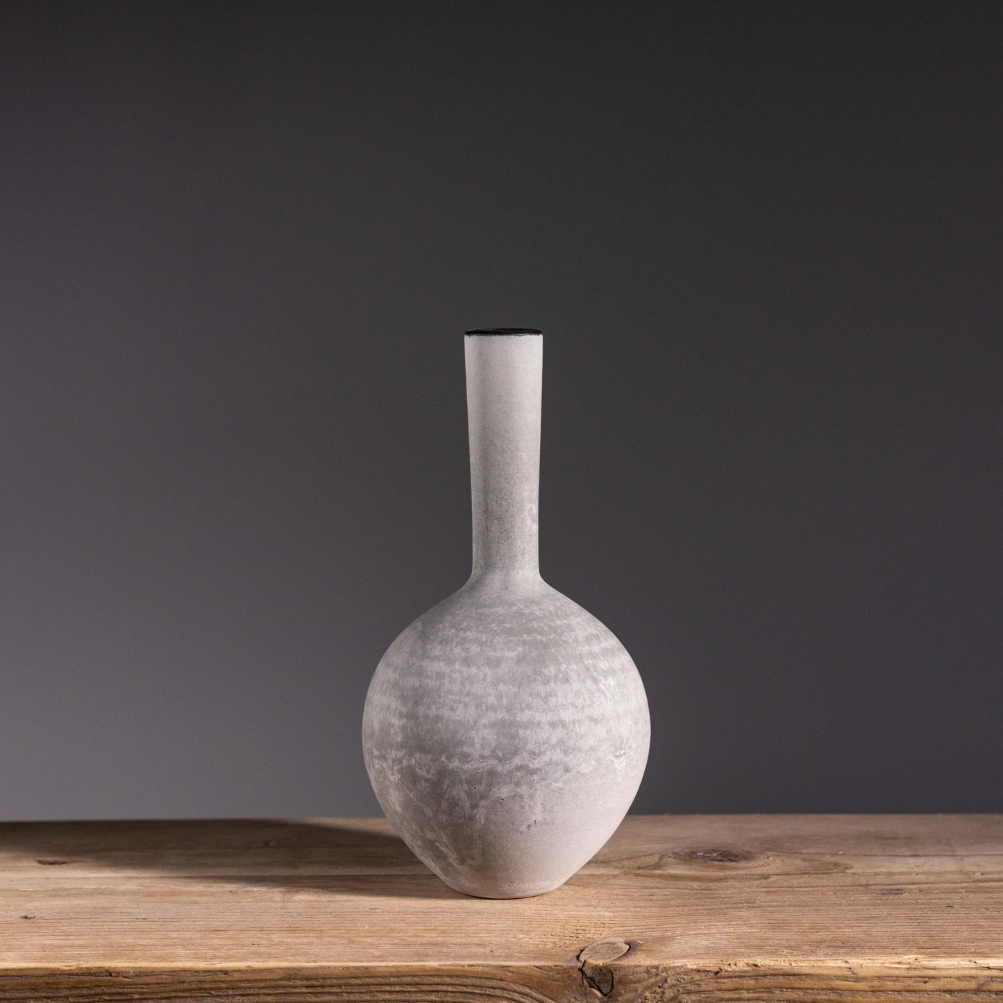 L&S 29 | H: 18cm- D: 9cm | Sage