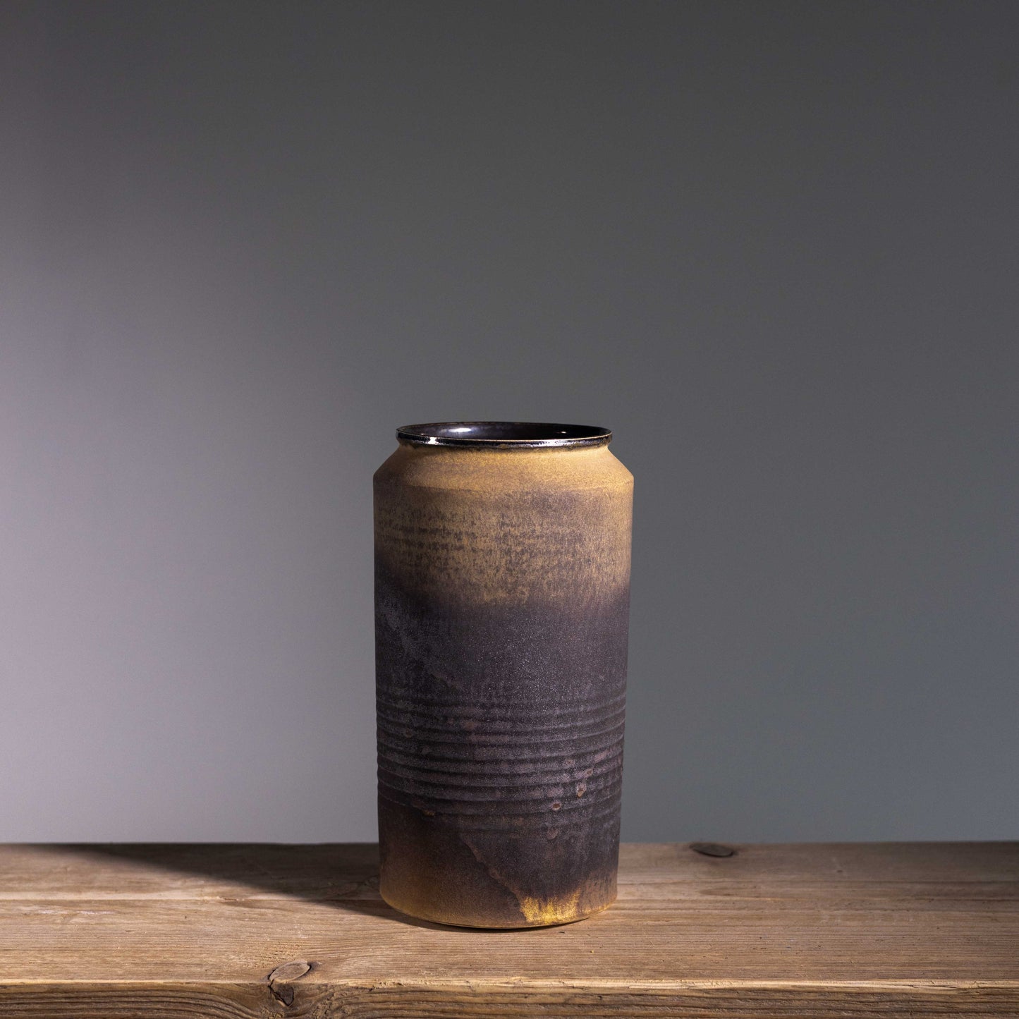 L&S L04 | H: 21cm- D: 10cm | Amber