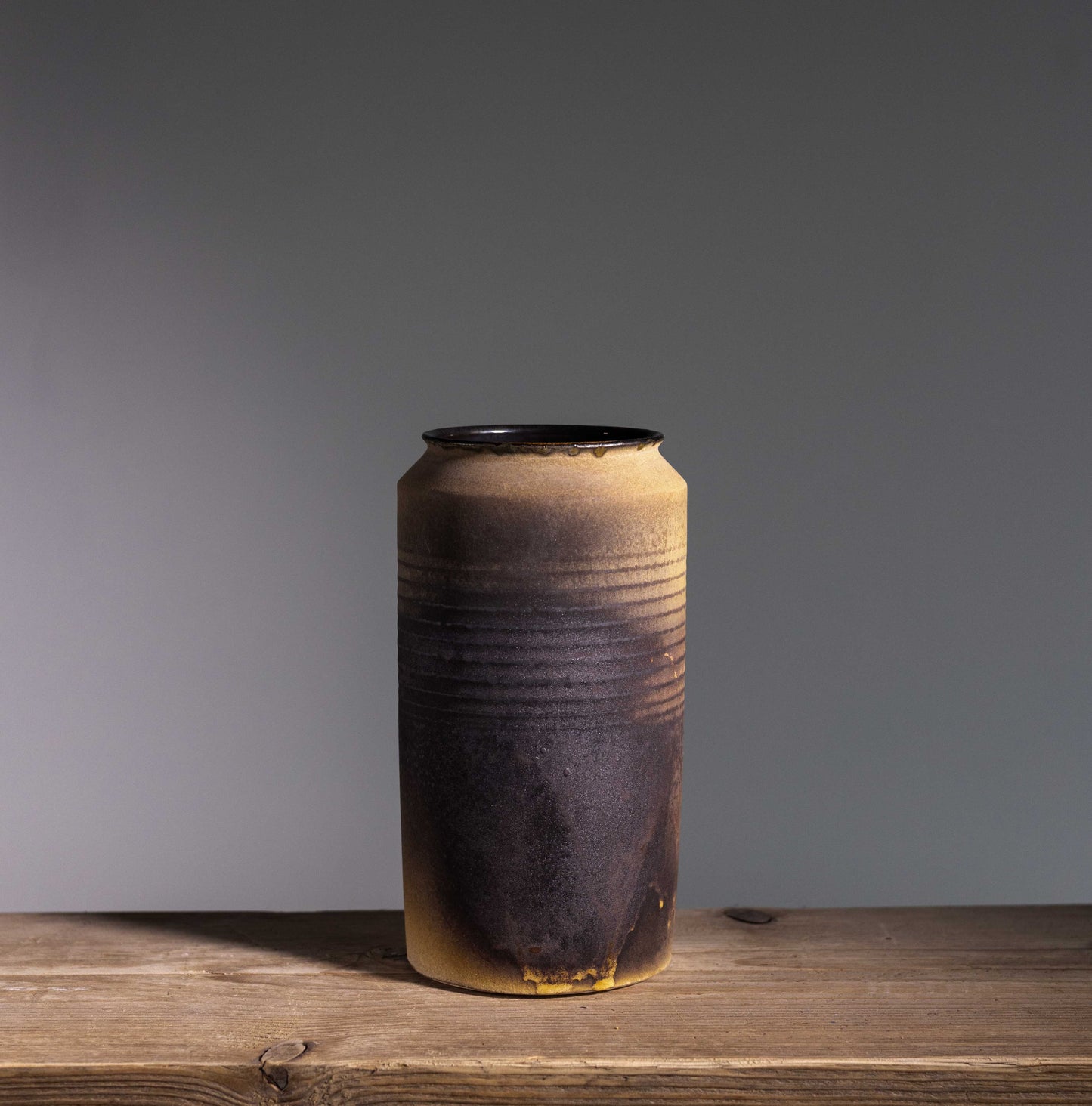 L&S L01 | H: 21cm- D: 10cm | Amber