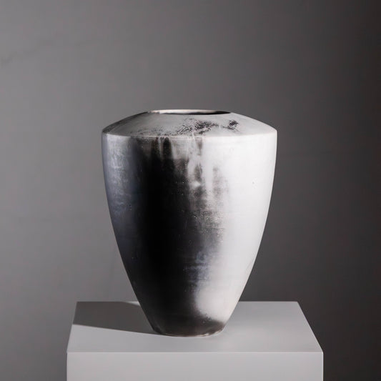 G11 | Smoke Fired Vessel | H:25.5cm - D:20cm