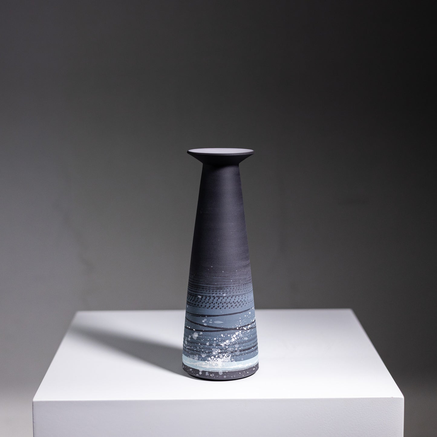 Black Porcelain Flared Vase | 20 x 7 x 3.5cm