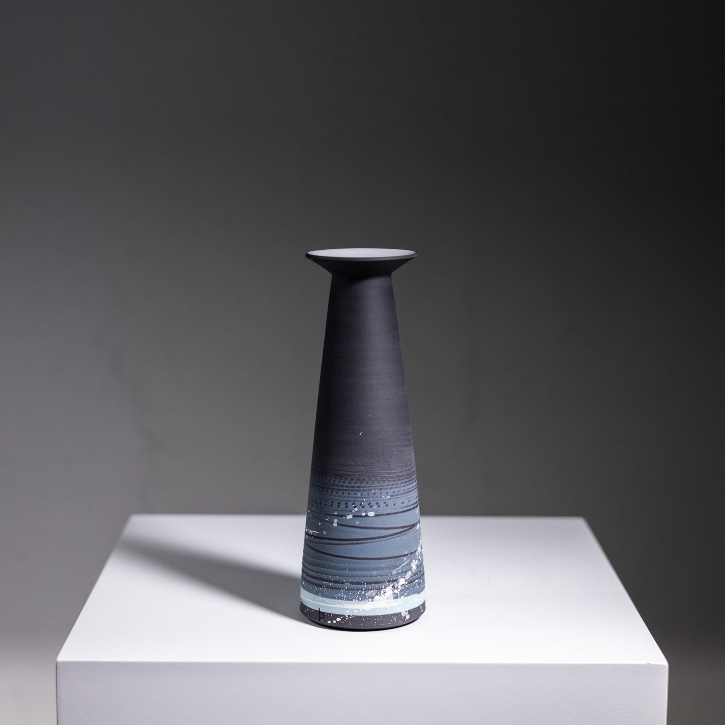 Black Porcelain Flared Vase | 20 x 7 x 3.5cm