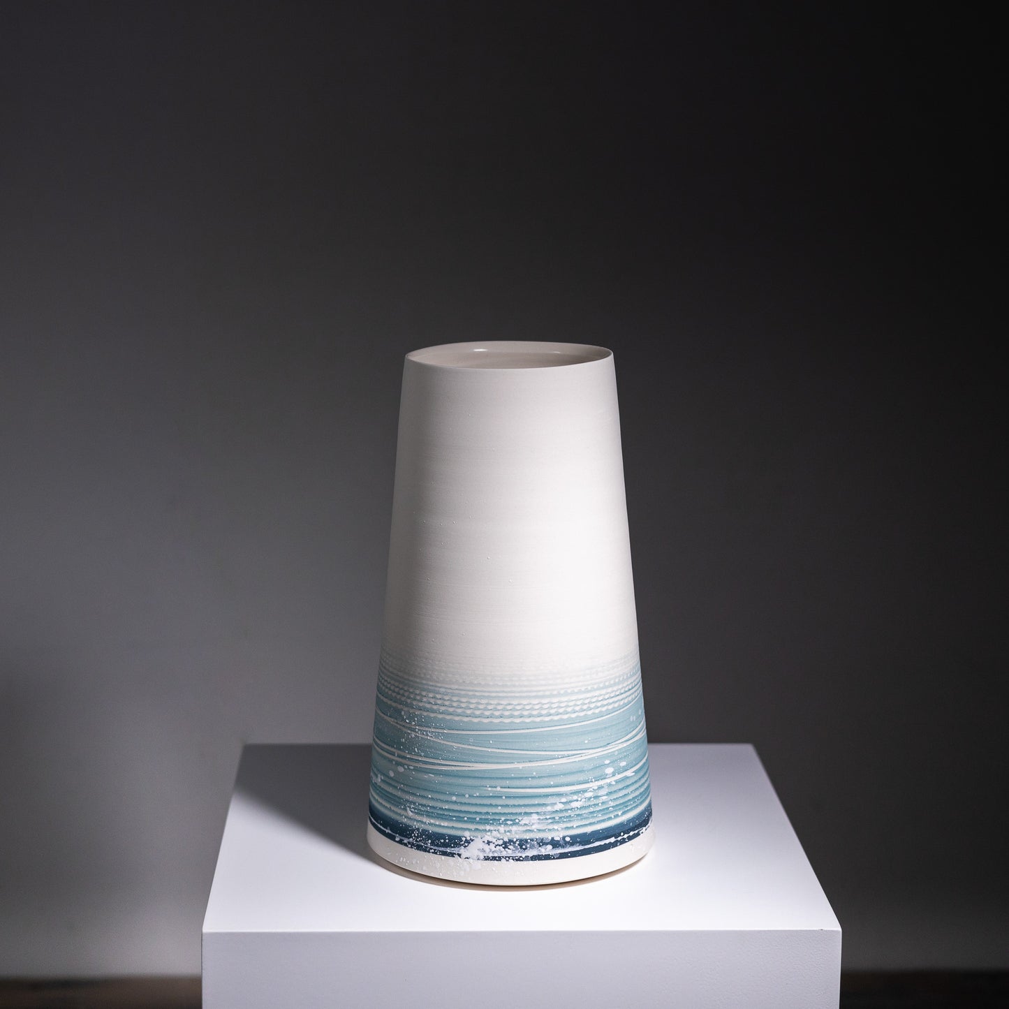 Porcelain Vase | Large | Summer Shore | 26 x 15 x 10cm