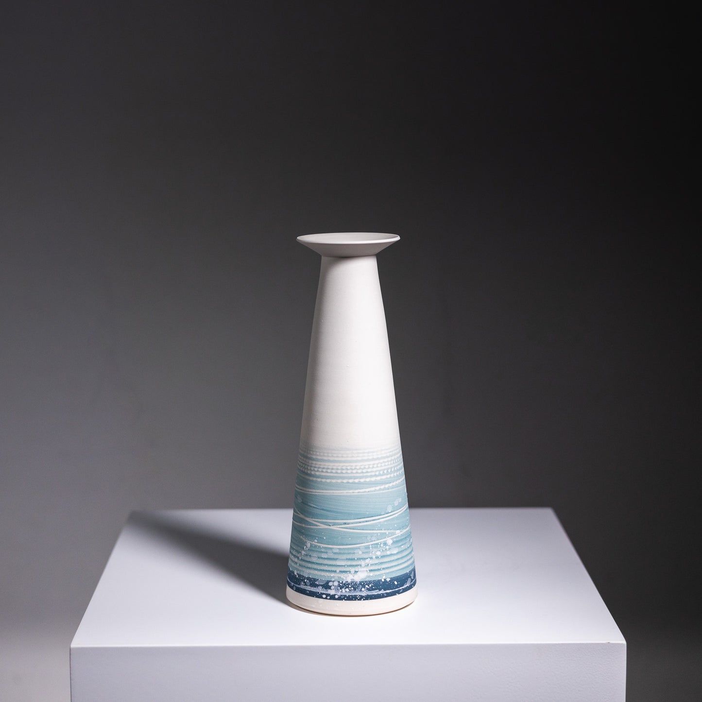 Flared Porcelain Vase | Summer Shore | 20 x 7 x 3cm