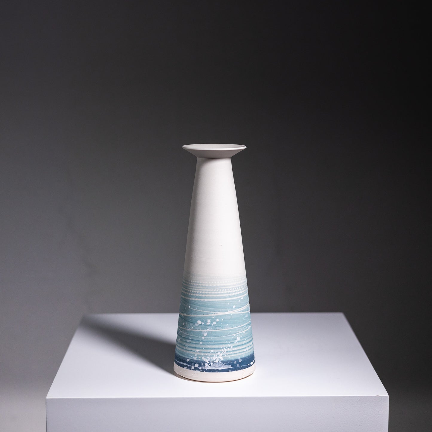 Flared Porcelain Vase | Summer Shore | 20 x 7 x 3cm