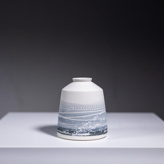 Porcelain Reed Diffuser | Winter Shore | 8.5 x 7.5 x 2.5cm