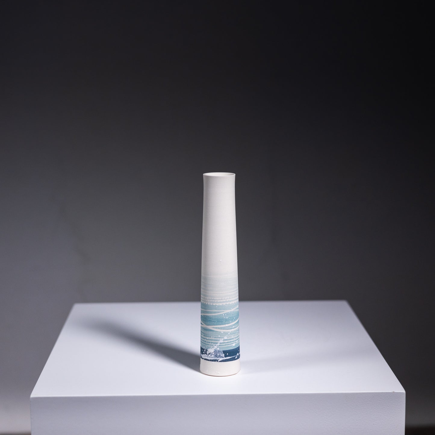 Porcelain Stem Vase | Summer Shore | 16 x 3.5cm