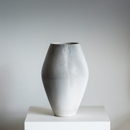 F2 | Smoke Fired Vessel | H:23 - D:13