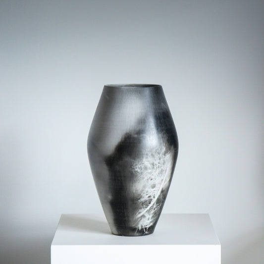 F9 | Smoke Fired Vessel | H:23 - D:13