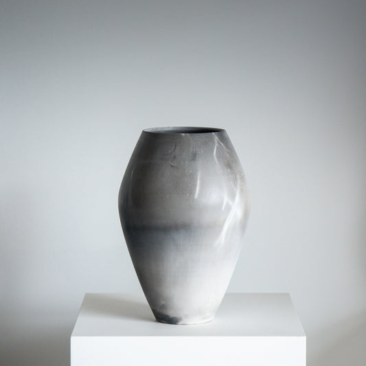 F10 | Smoke Fired Vessel | H:22 - D:14