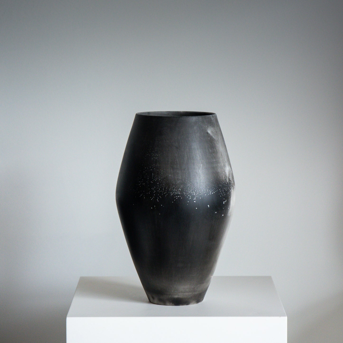 F11 | Smoke Fired Vessel | H:23 - D:13