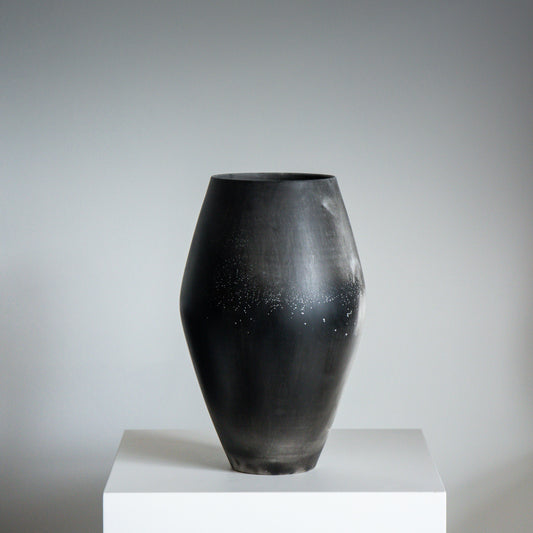 F11 | Smoke Fired Vessel | H:23 - D:13