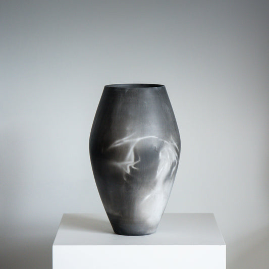 F12 | Smoke Fired Vessel | H:23 - D:13