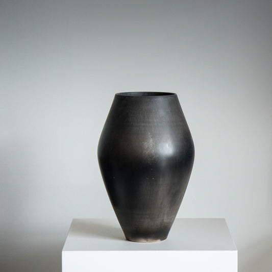 F13 | Smoke Fired Vessel | H:23 - D:13