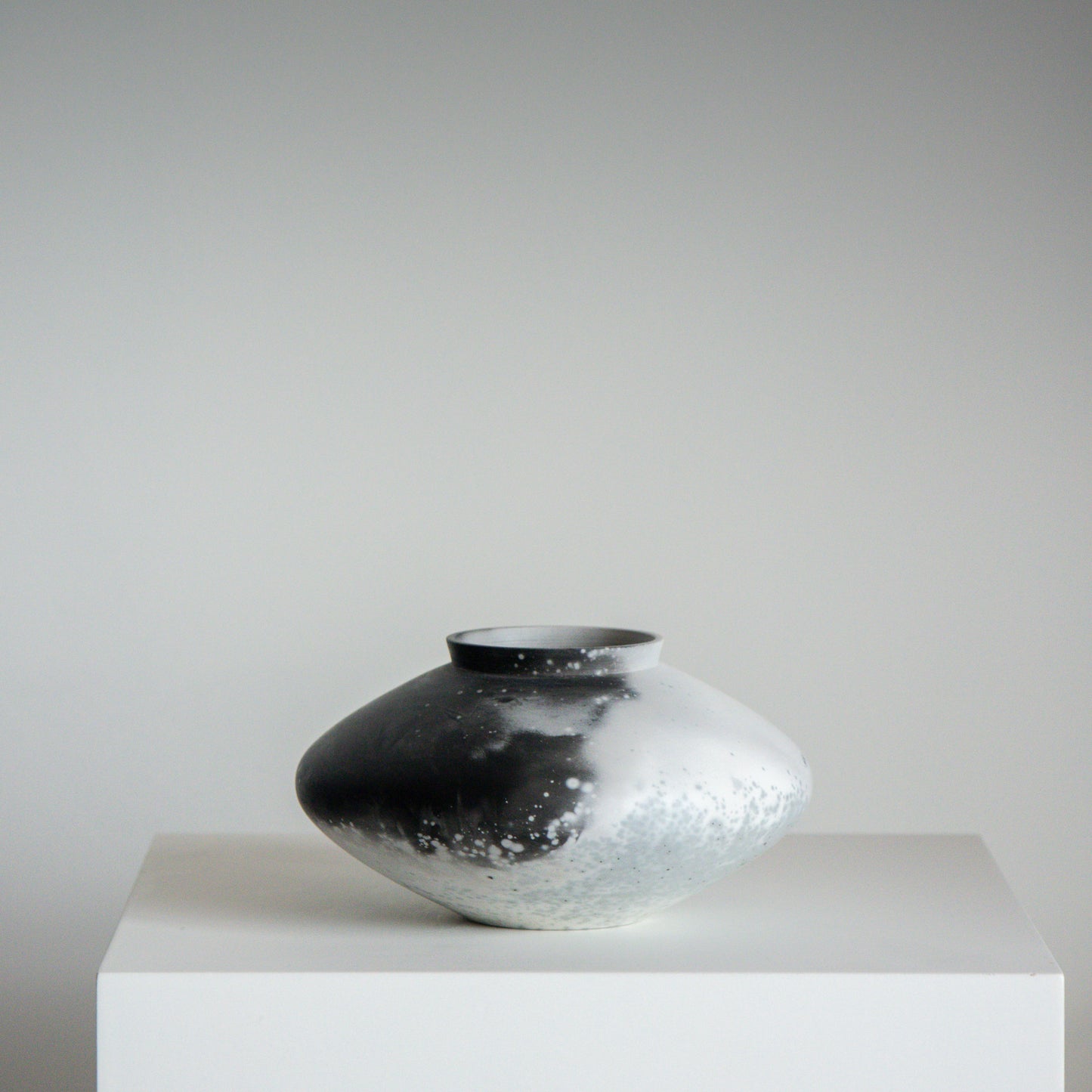 E3 | Smoke Fired Vessel | H:8 - D:14.5