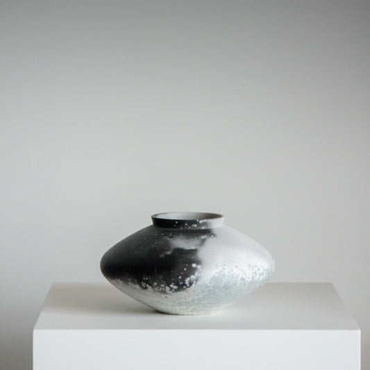 E3 | Smoke Fired Vessel | H:8 - D:14.5