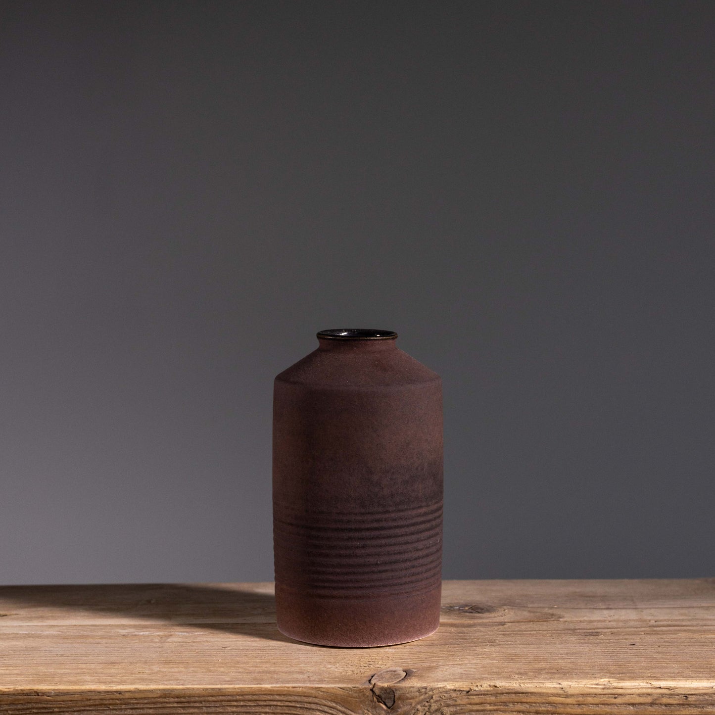 L&S 17 | H: 14cm- D: 7cm | Plum / Brown