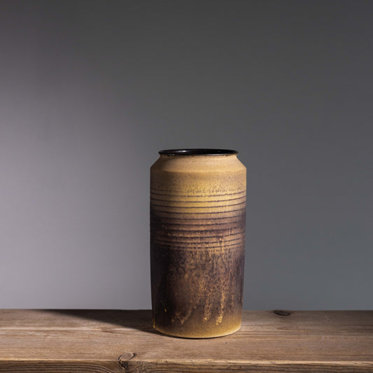 L&S L01 | H: 21cm- D: 10cm | Amber